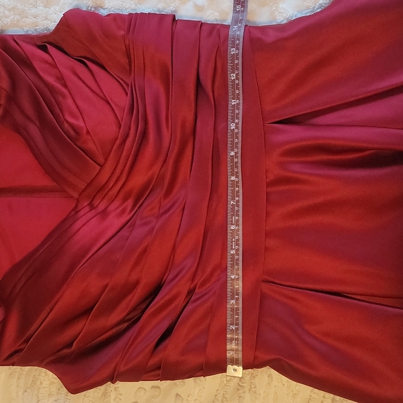 Da Vinci red bridesmaid dress - Picture 12 of 12